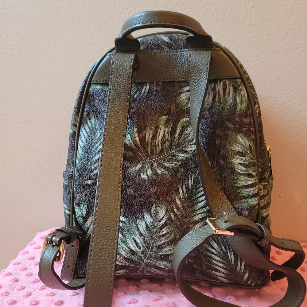 Michael Kors medium Backpack - Picture 9 of 12